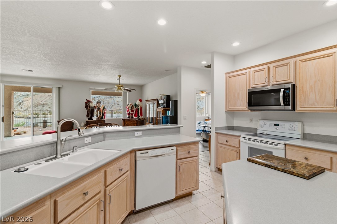 3589 Cottage Canyon Street Property Photo 12