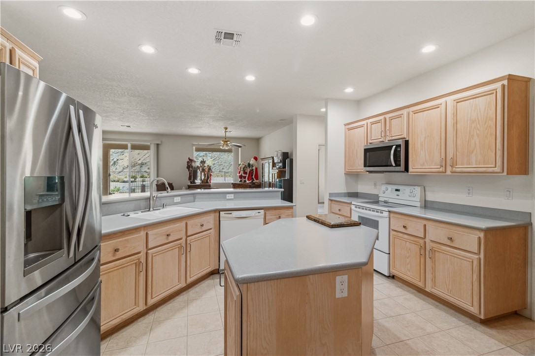 3589 Cottage Canyon Street Property Photo 13