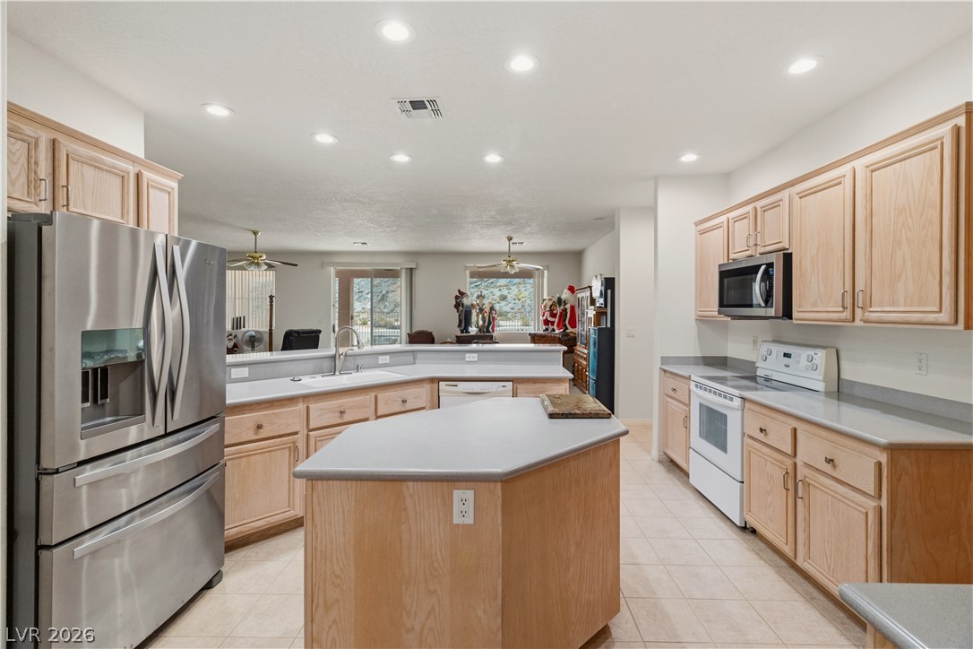 3589 Cottage Canyon Street Property Photo 14