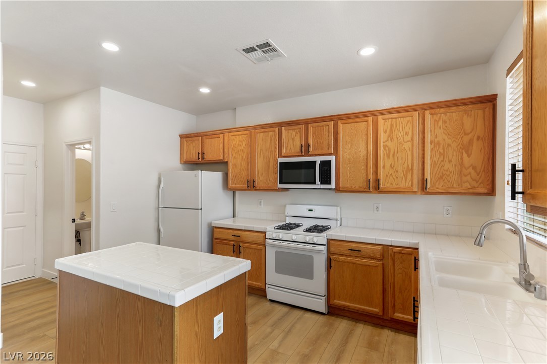 5870 Lustrous Court Property Photo 11