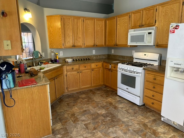 686 Skyline Road Property Photo 6