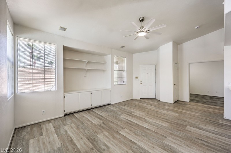 9901 Trailwood Drive 2147 Property Photo 8