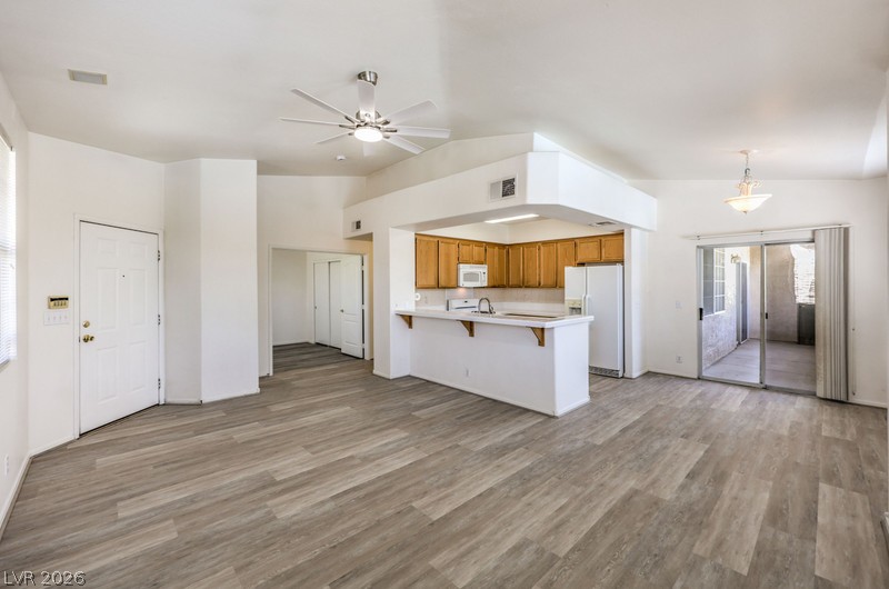 9901 Trailwood Drive 2147 Property Photo 9