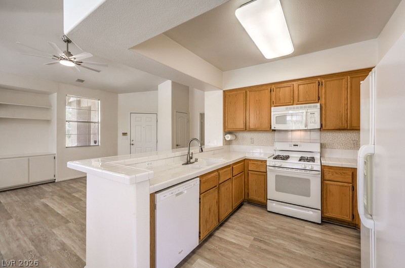 9901 Trailwood Drive 2147 Property Photo 13
