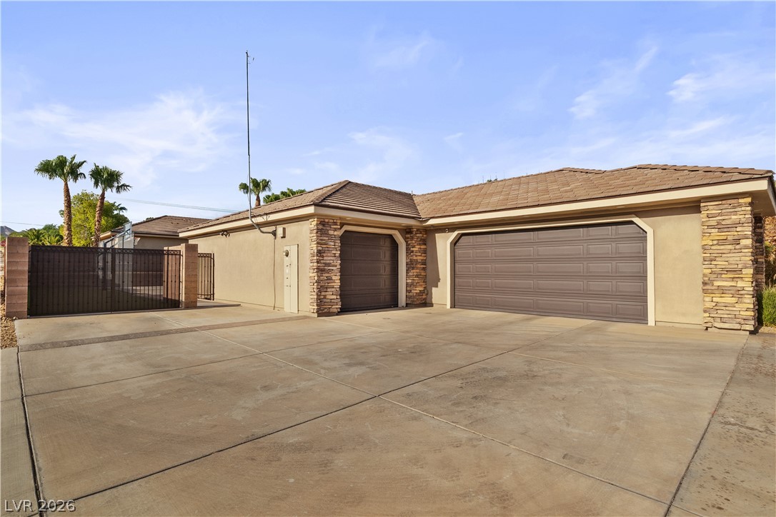 201 West Delamar Drive Property Photo 50