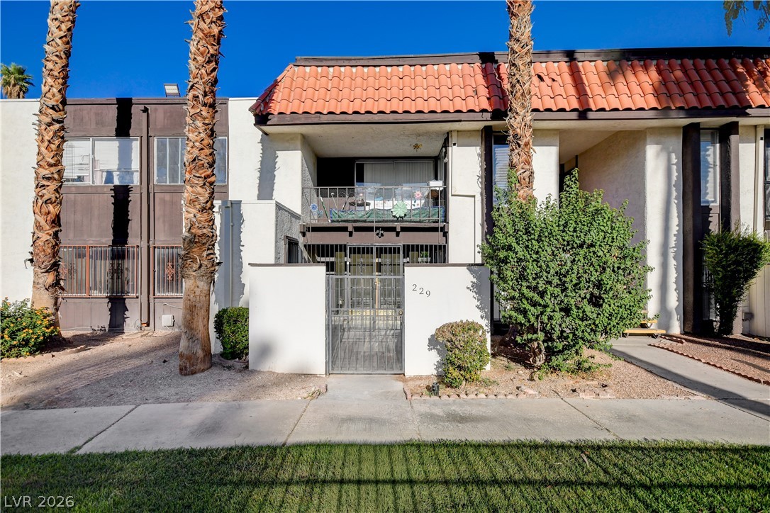1405 Vegas Valley Drive 229 Property Photo 3