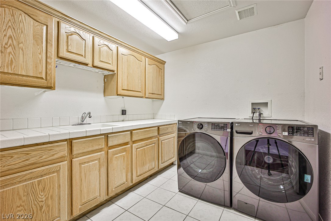 6025 Egan Crest Drive Property Photo 28