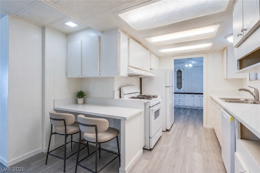 4542 East Royal Club Way Property Photo 17
