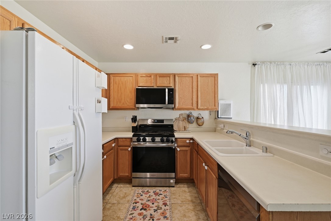 5339 Aurora Beam Avenue Property Photo 7