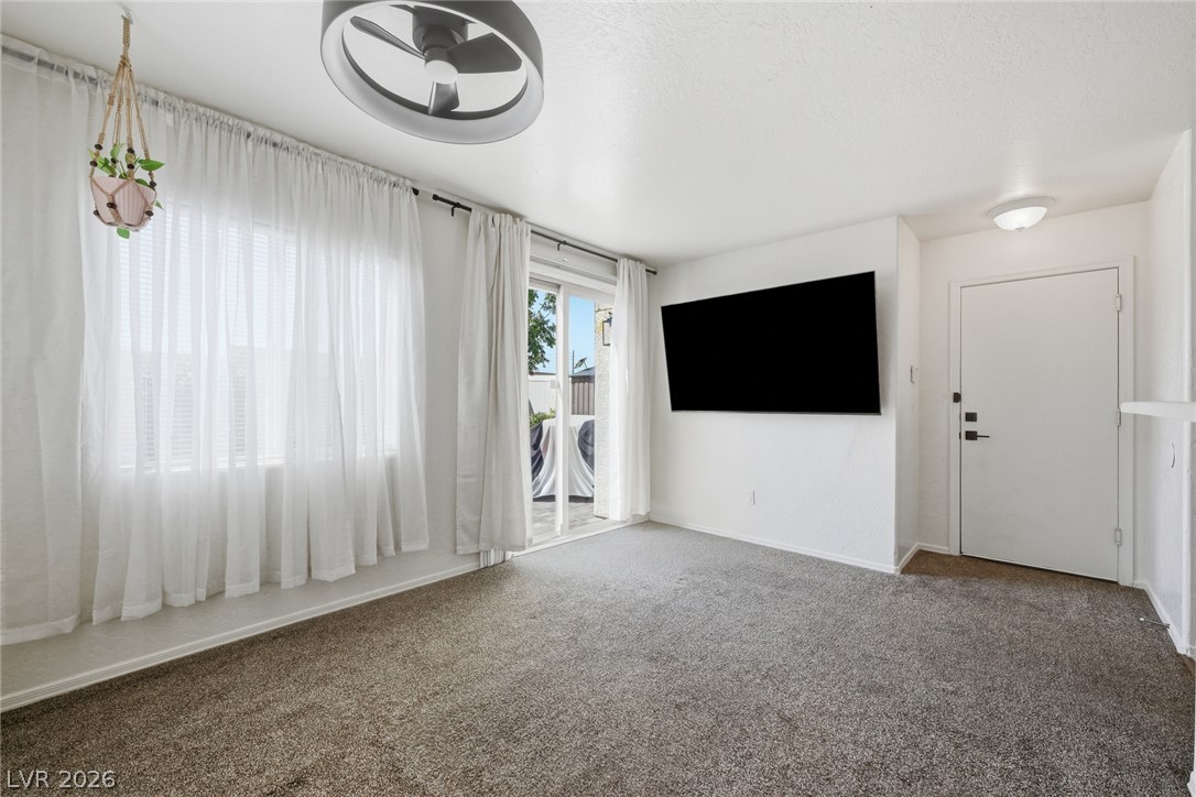 5339 Aurora Beam Avenue Property Photo 10