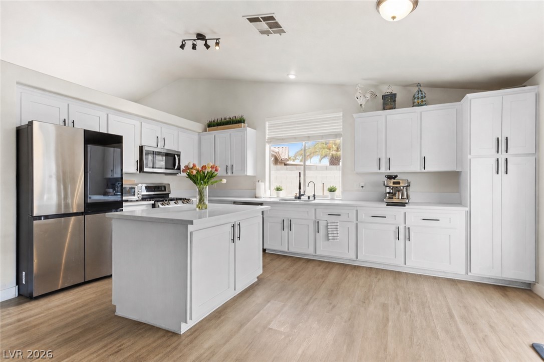 826 Samoy Street Property Photo 3
