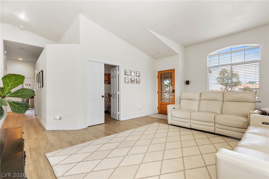 826 Samoy Street Property Photo 7