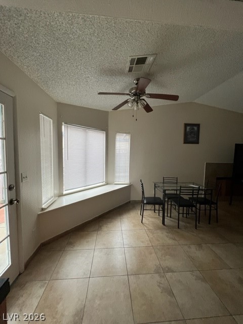 2274 Sabroso Street Property Photo 9