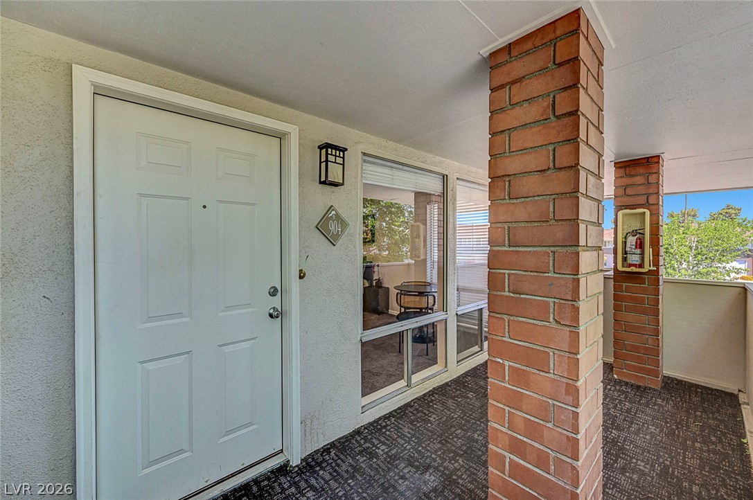 730 Oakmont Avenue 904 Property Photo 4