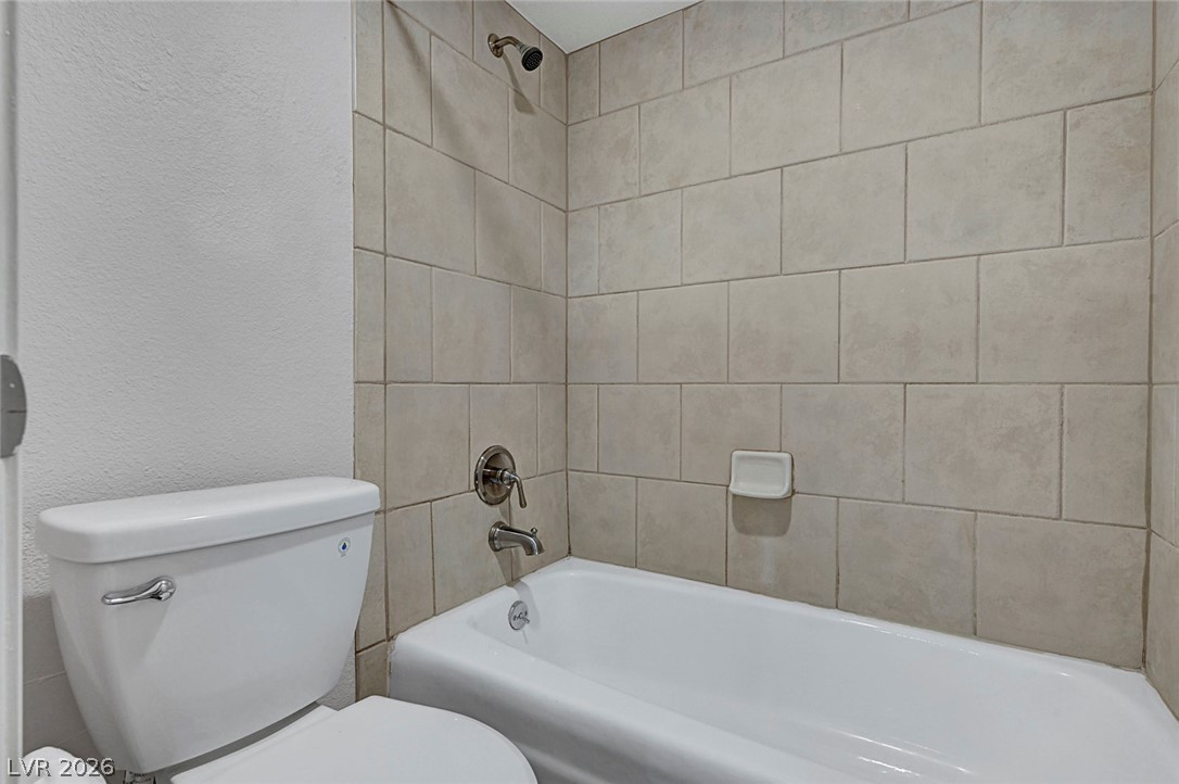 730 Oakmont Avenue 904 Property Photo 17