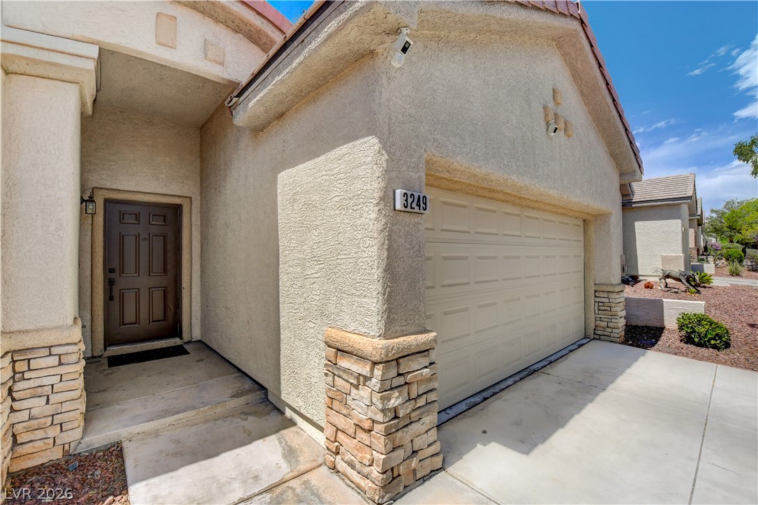 3249 Robins Creek Place Property Photo 4