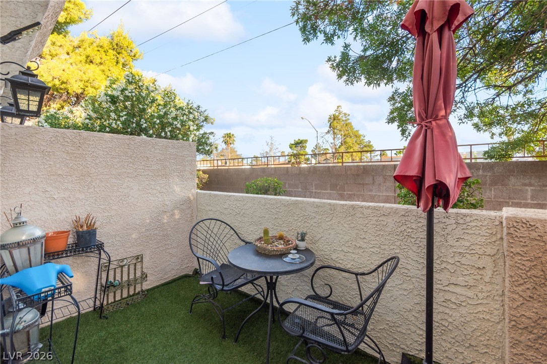 6905 Coral Rock Drive Property Photo 33