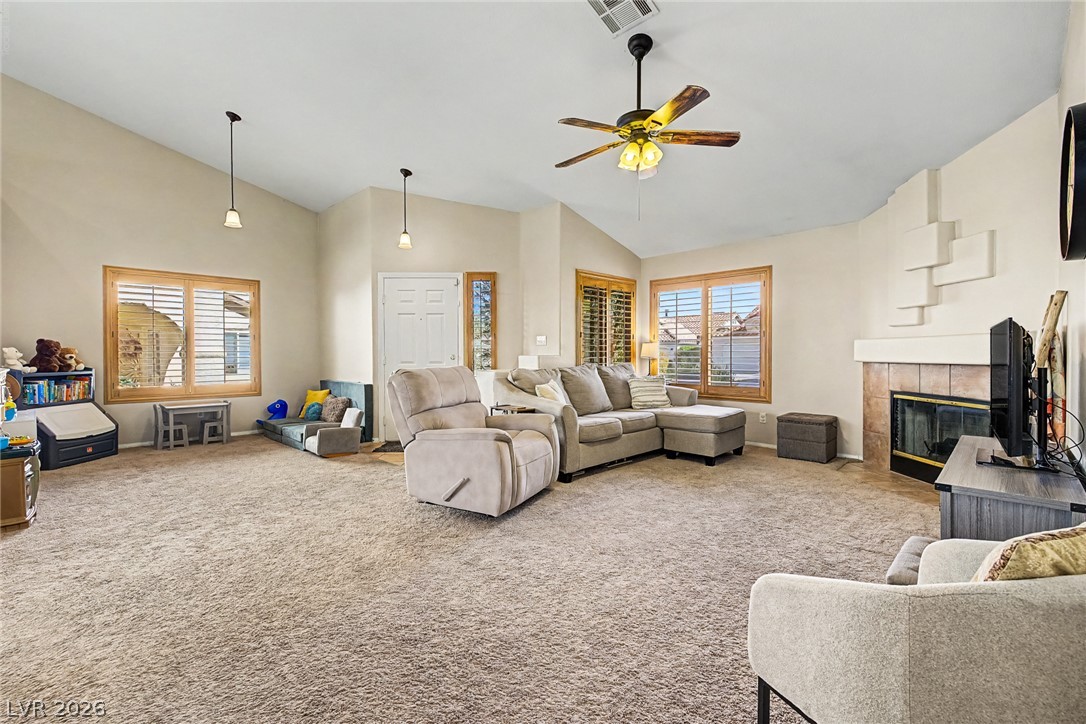 7632 Twisted Pine Avenue Property Photo 3