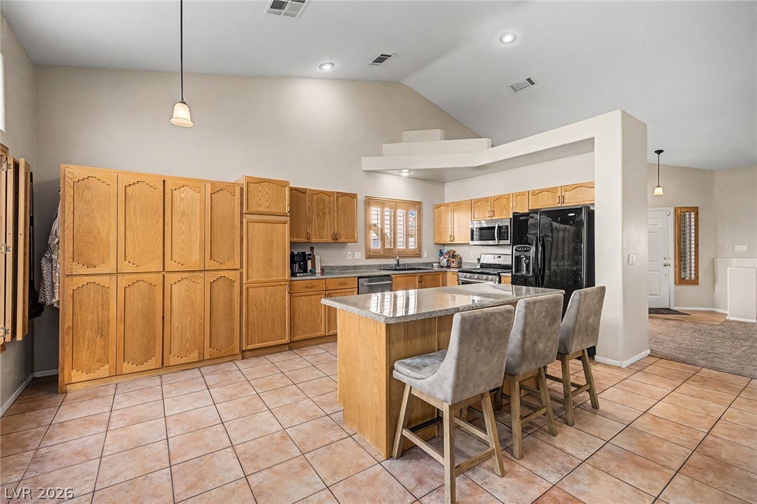 7632 Twisted Pine Avenue Property Photo 8