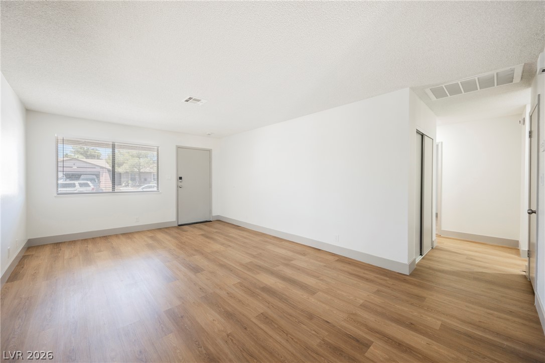 2705 Valparaiso Street Property Photo 3