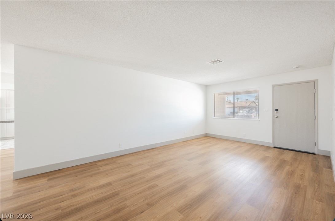 2705 Valparaiso Street Property Photo 5