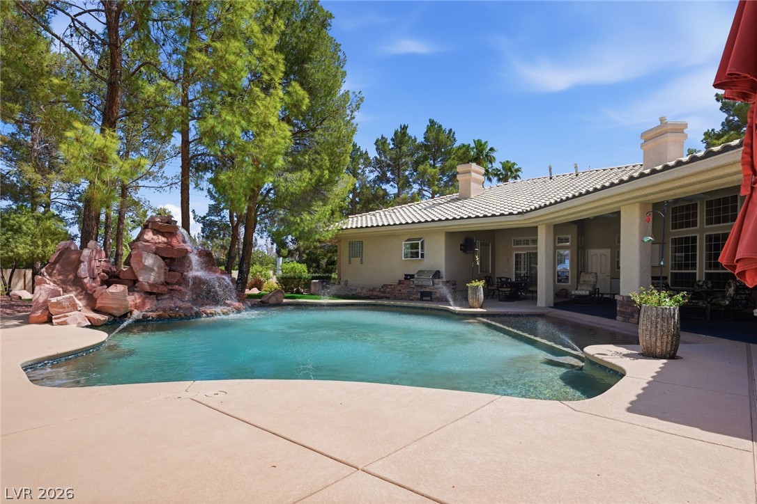 2212 Chatsworth Court Property Photo 11