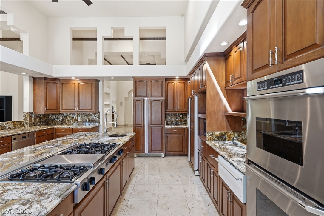 2212 Chatsworth Court Property Photo 16