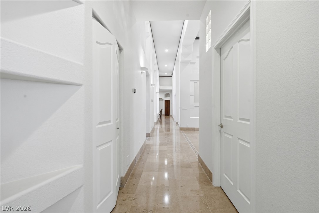 2212 Chatsworth Court Property Photo 25