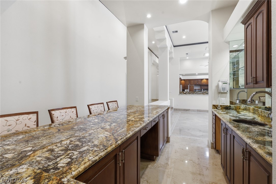2212 Chatsworth Court Property Photo 32