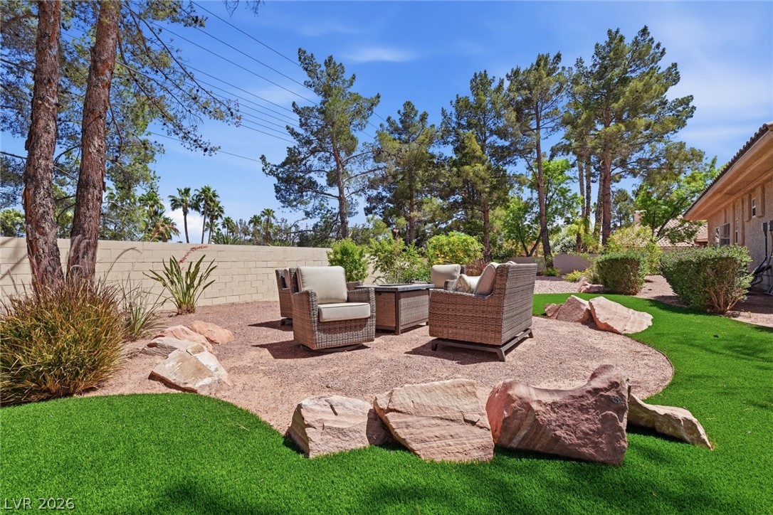 2212 Chatsworth Court Property Photo 83