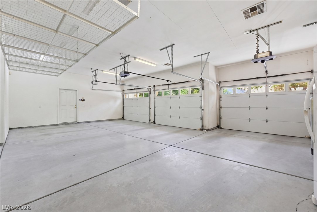 2212 Chatsworth Court Property Photo 85