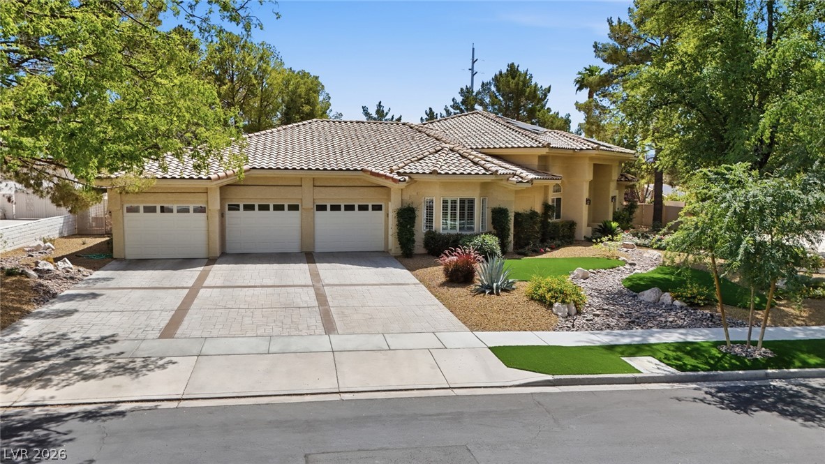 2212 Chatsworth Court Property Photo 87