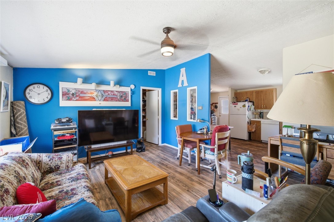 1931 West Carrol Street Property Photo 6