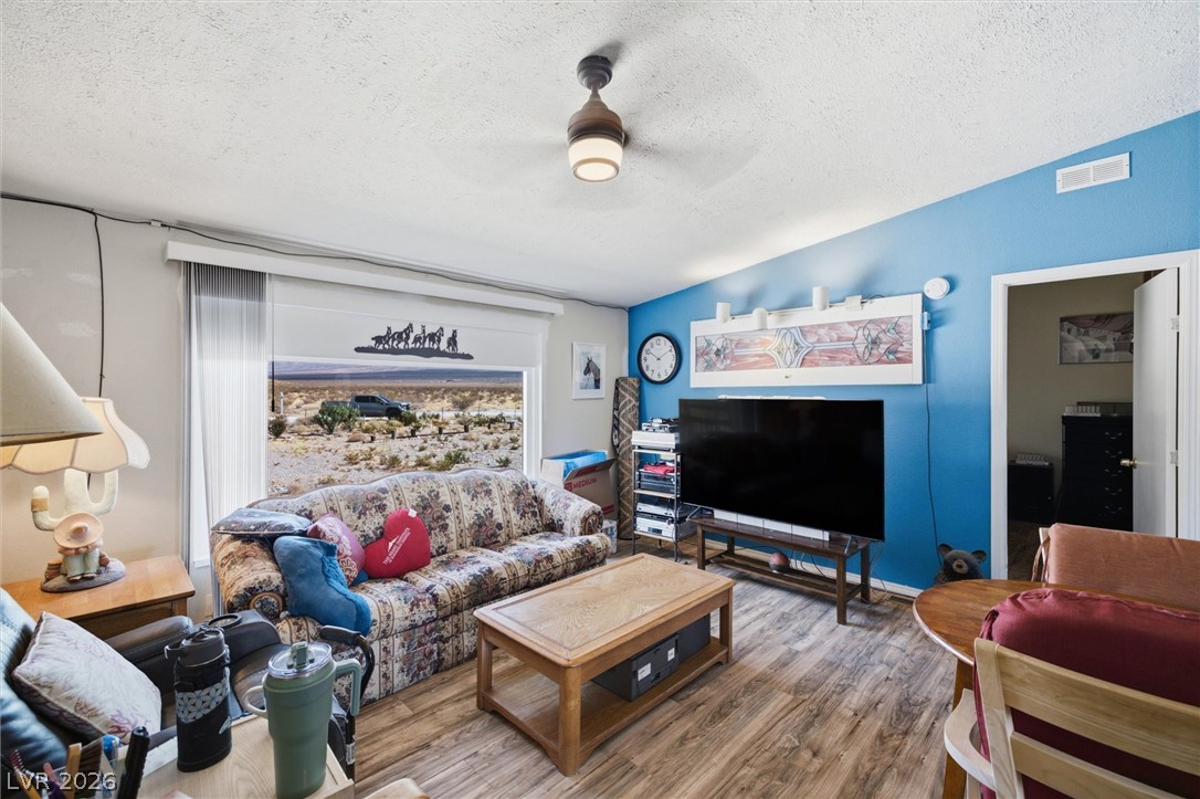 1931 West Carrol Street Property Photo 7