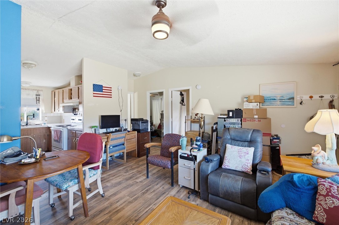 1931 West Carrol Street Property Photo 8