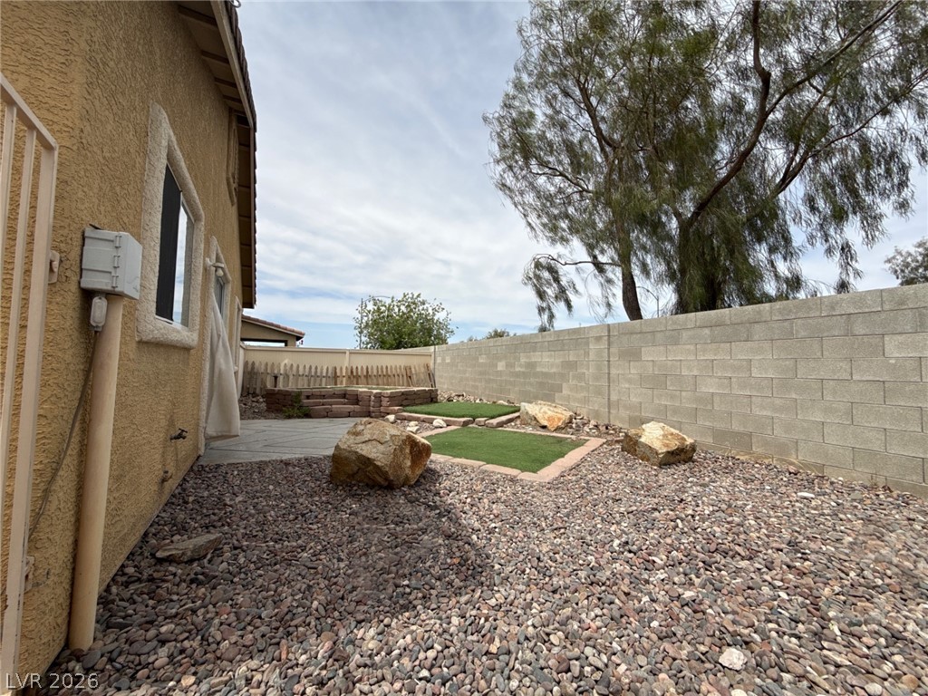 824 Blushing Rose Place Property Photo 23
