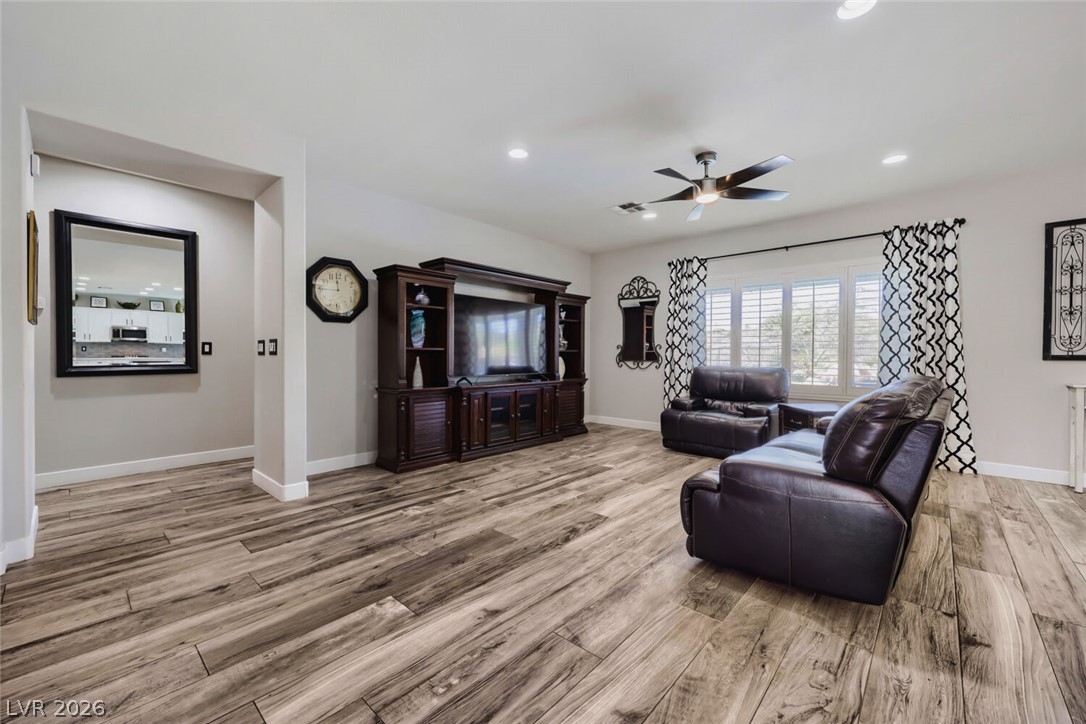 2992 Foxtail Creek Avenue Property Photo 15