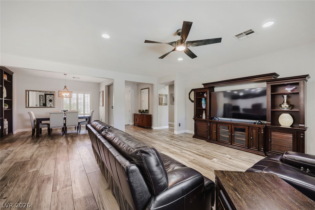 2992 Foxtail Creek Avenue Property Photo 16