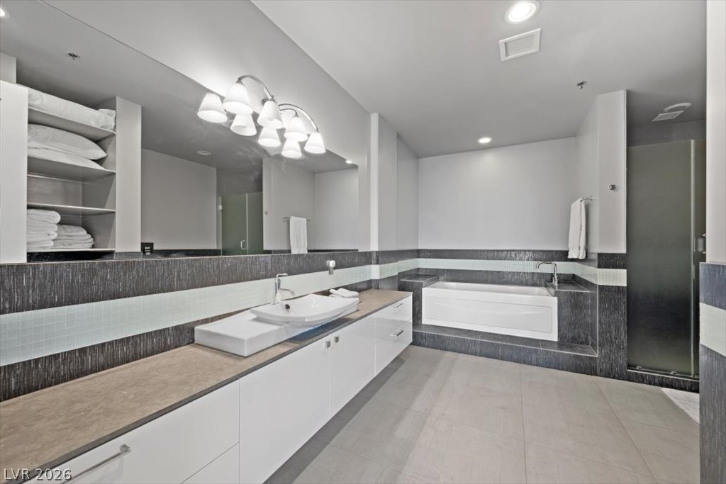 900 Las Vegas Boulevard 1508 Property Photo 42