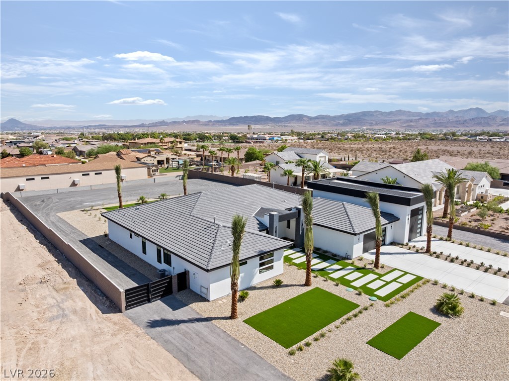 470 East Paradise Hills Drive Property Photo 4