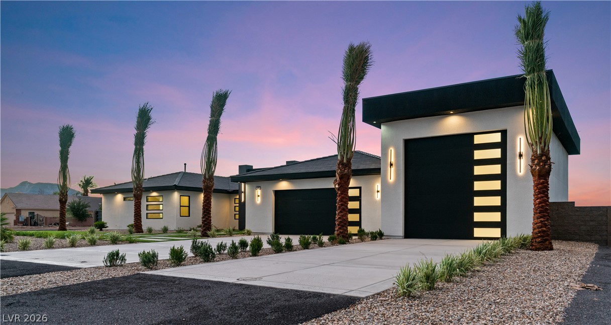 470 East Paradise Hills Drive Property Photo 6