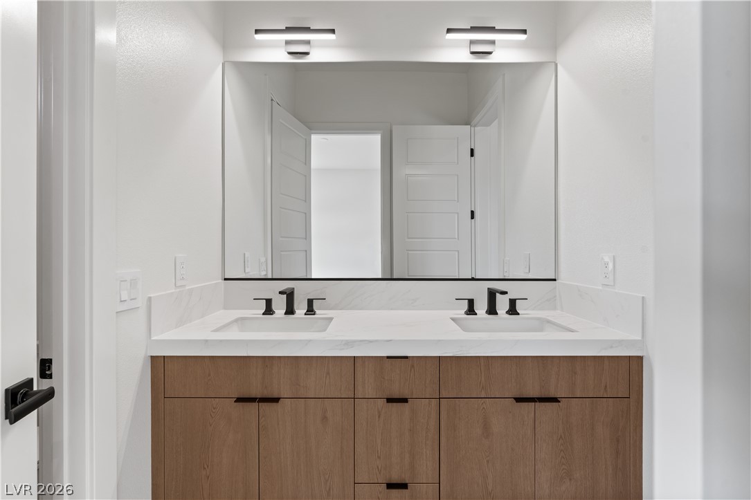 470 East Paradise Hills Drive Property Photo 44