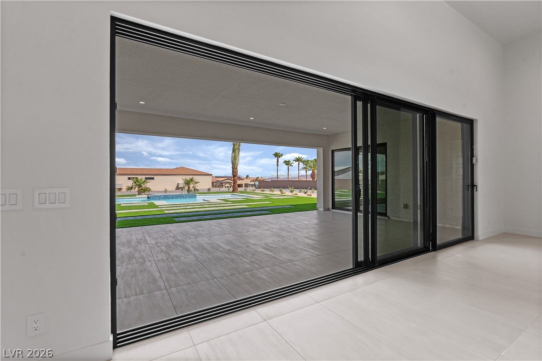 470 East Paradise Hills Drive Property Photo 48