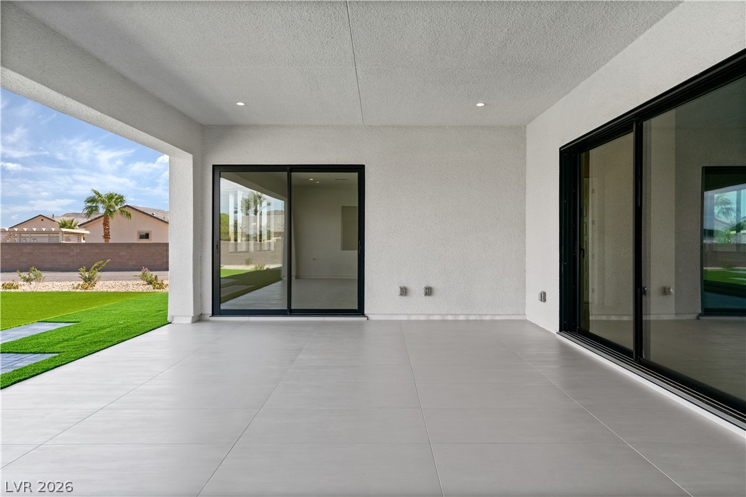 470 East Paradise Hills Drive Property Photo 49