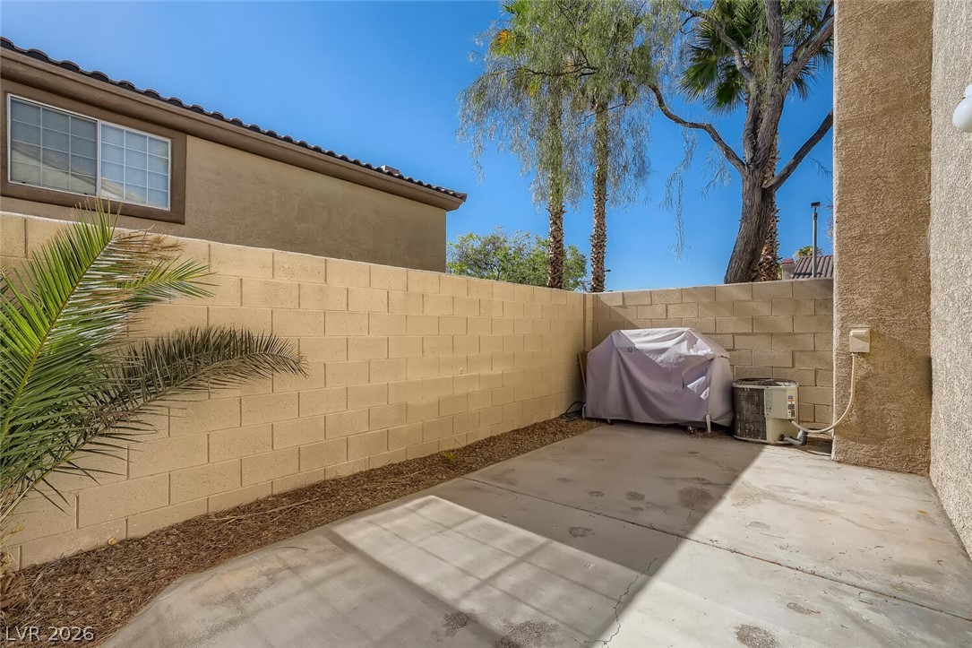 7700 Almeria Avenue Property Photo 24