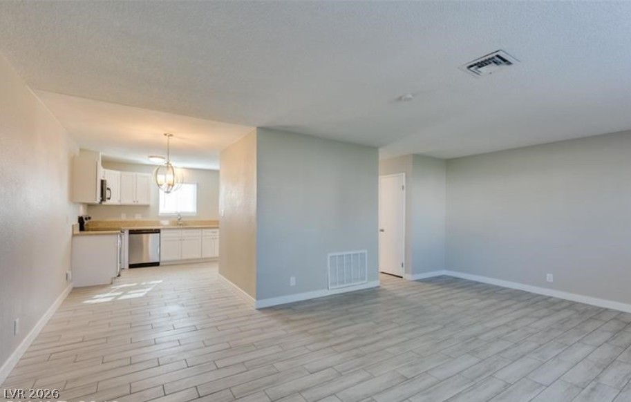135 Greenbriar Townhouse Way Property Photo 3