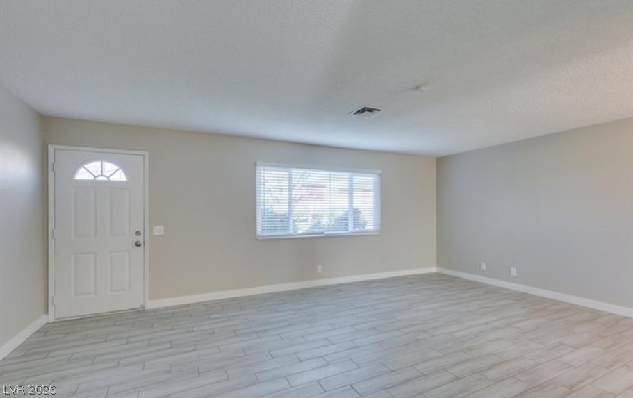 135 Greenbriar Townhouse Way Property Photo 4