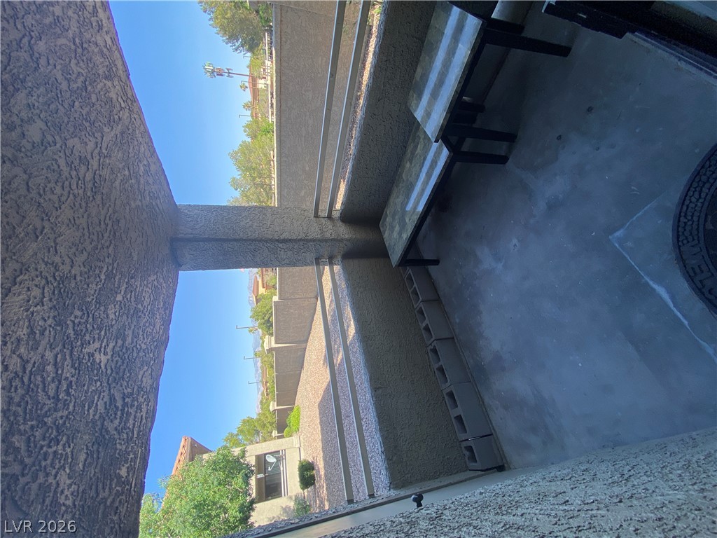 5028 South S Rainbow Boulevard 102 Property Photo 16