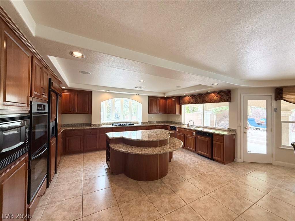10981 Holyrood Court Property Photo 11
