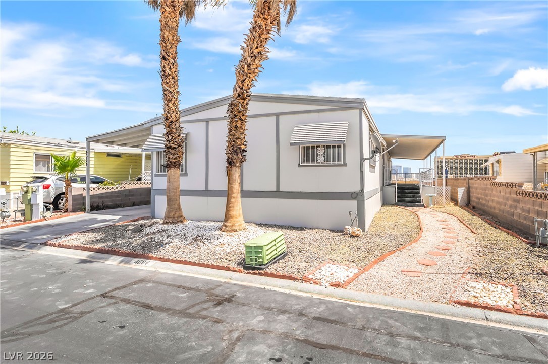 4684 Royal Ridge Way Property Photo 3